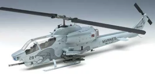 Helikopter modell 12116 - USMC AH-1W "NTS UPDATE" (1:35)