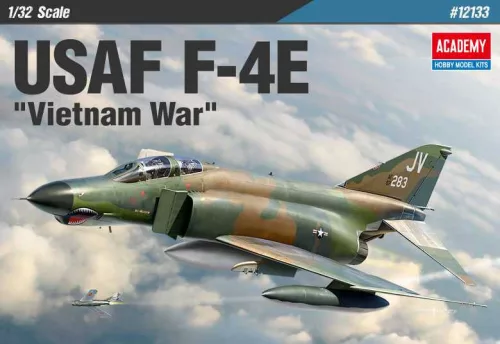 Repülőgép modell 12133 - USAF F-4E "Vietnam War" (1:32)