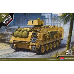Katonai modell 13211 - M113 IRAQ VER. (1:35)