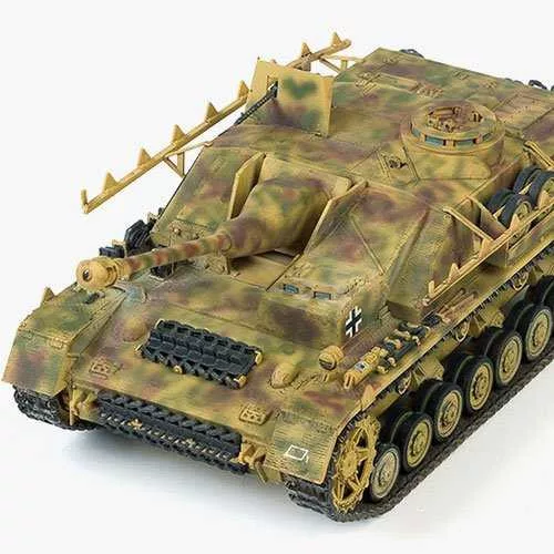 Katonai modell 13522 - German StuG IV Sd.Kfz.167 "Ver.Early" (1:35)