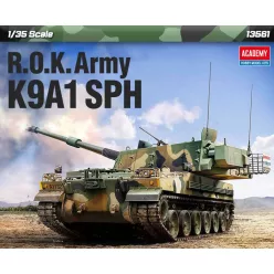 Katonai modell 13561 - R.O.K. Army K9A1 SPH (1:35)
