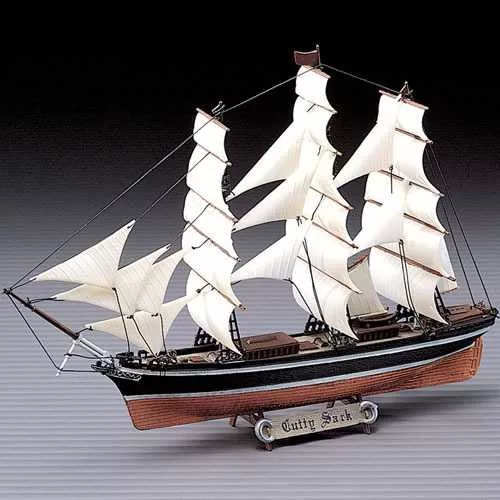 Modell  14110 - CUTTYSARK (1:350)