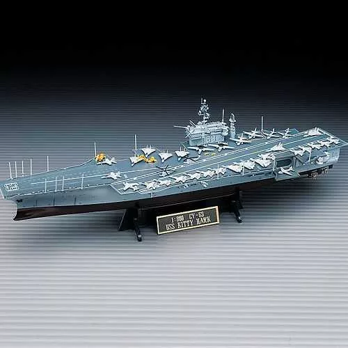 Modell  14210 - USS CV-63 KITTY HAWK (1:800)
